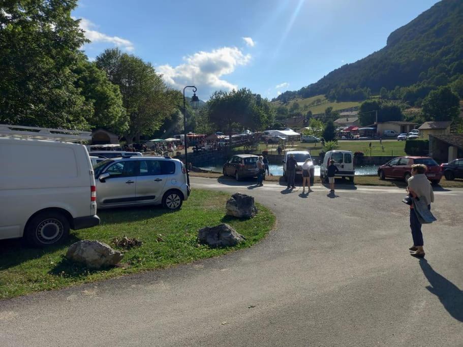 Gite L'Enclos O Rendez-Vous Roquefeuil-Pays De Sault- Avec Jardin Dış mekan fotoğraf